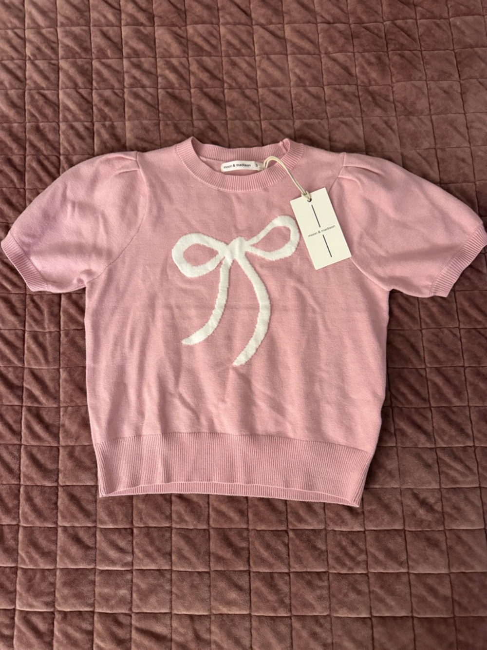 moon & madison Pink Short-Sleeve Knit Top with White Bow size small